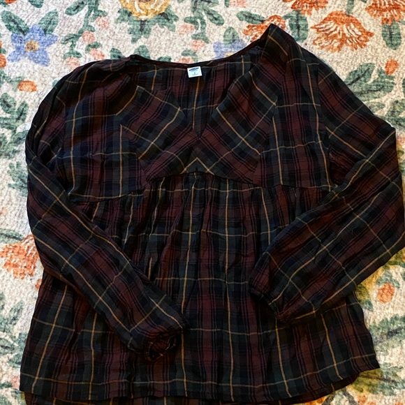 Old Navy Plaid Blouse - Black and Red - Picture 2 of 4